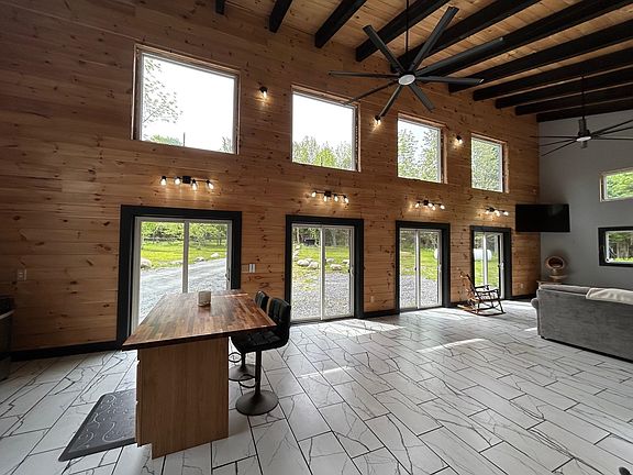 3rd image of 114 Flagg Pond Road