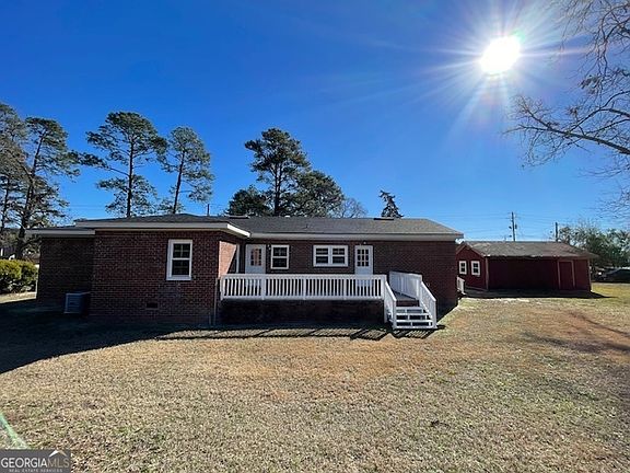 4th image of 207 Dixie St