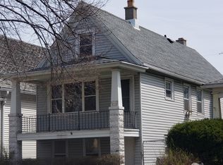2710 S 10th St, Milwaukee, WI 53215