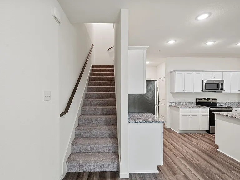 233 Berthe Ct — Photo 25