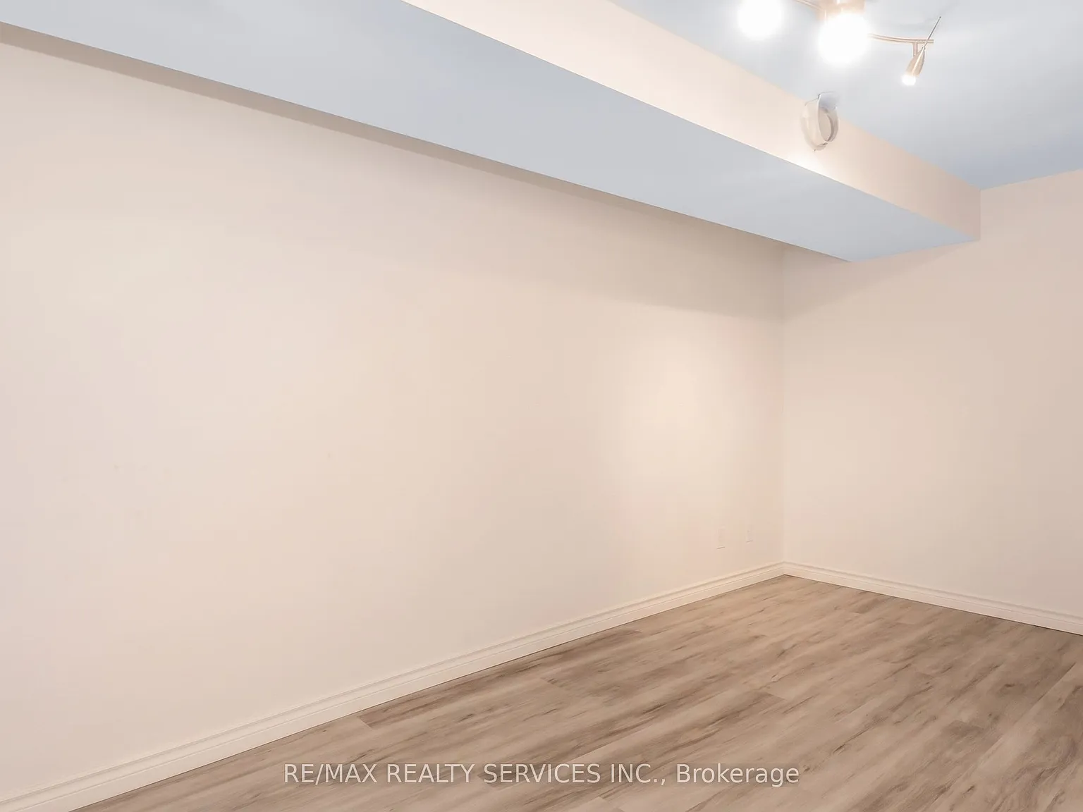 1 bed, $1,400 — Photo 4