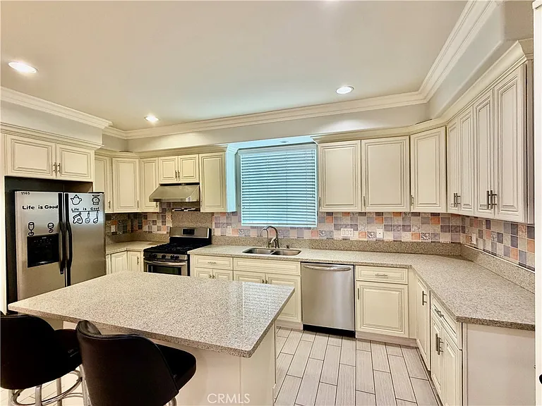 4431 Ellis Ln — Photo 7