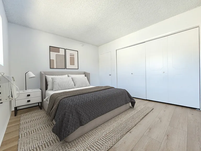 1310 Wellesley Ave — Photo 8