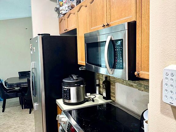 5th image of 16298 90th Street N