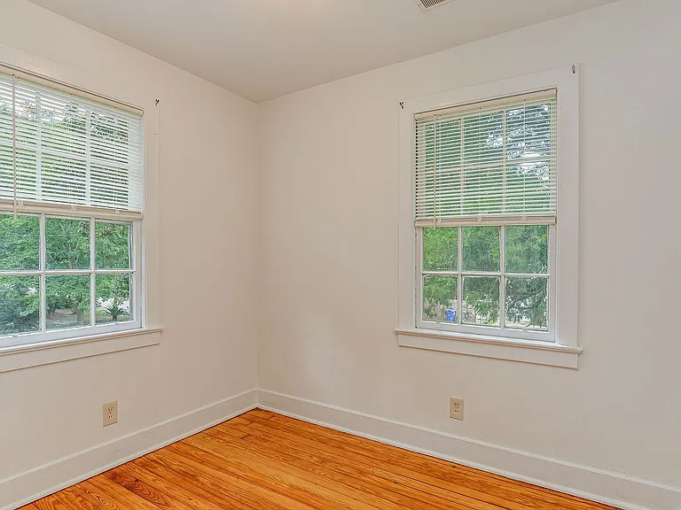 1 Riverside Dr #D — Photo 18