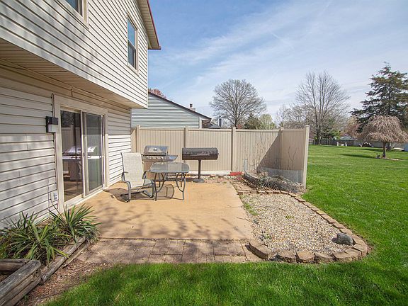 3rd image of 1325 Ortman Ln