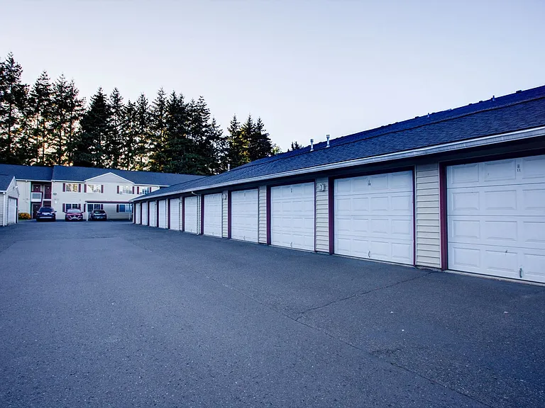 Tamarack Apartments — Photo 61
