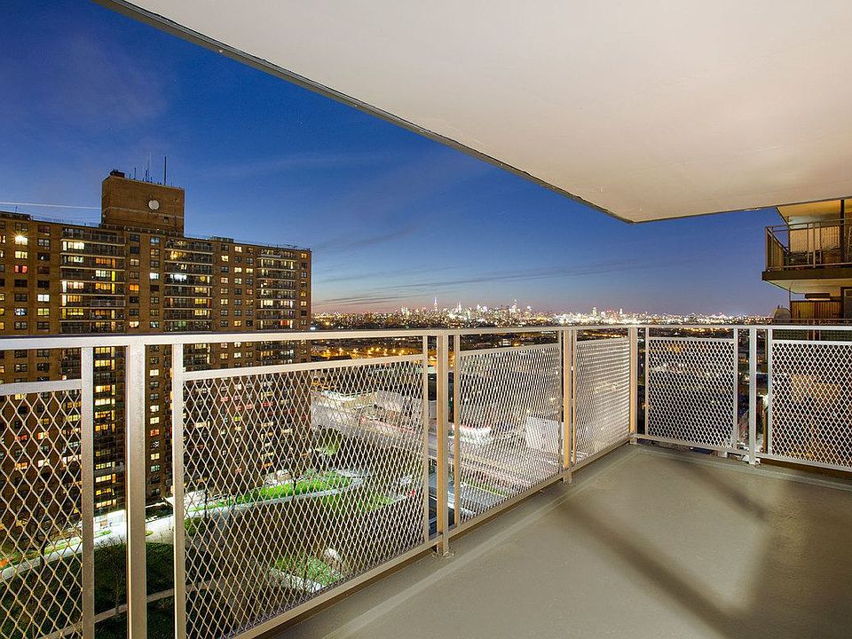 1st image of 216 Rockaway Ave #4