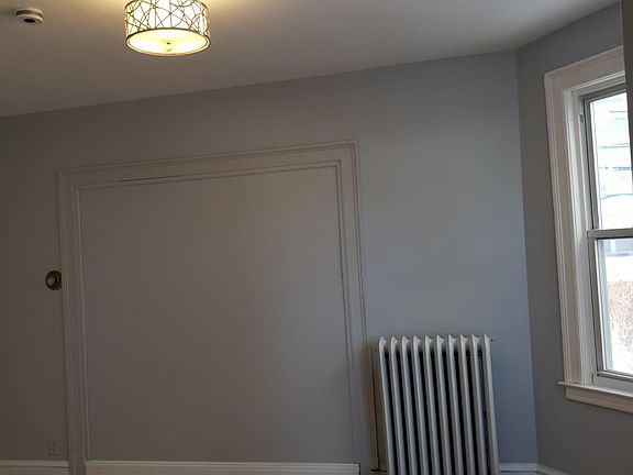 3rd image of 32-34 Kent St #1