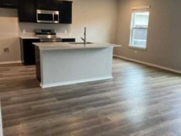 2nd image of 3900 Central Park Dr #213