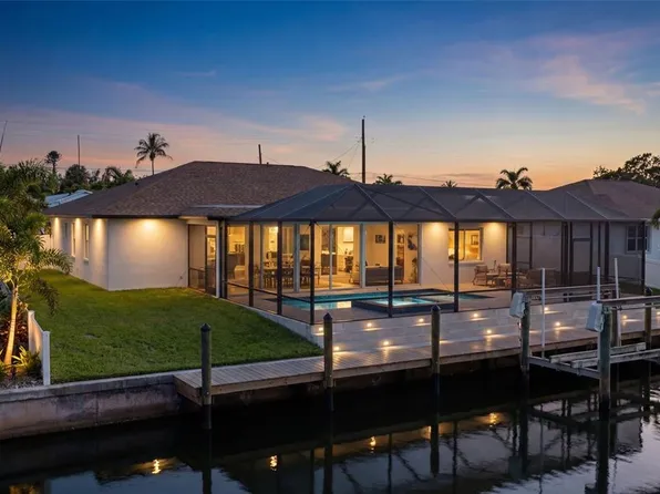 4119 Royal Palm Dr, Bradenton, FL 34210