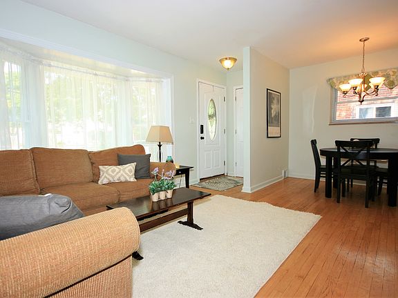 5th image of 30691 Westfield St