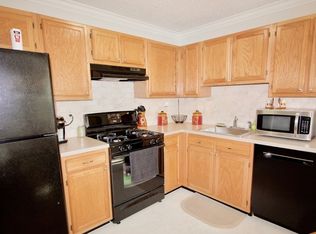 810 Magnolia Ln, Branchburg, NJ 08876