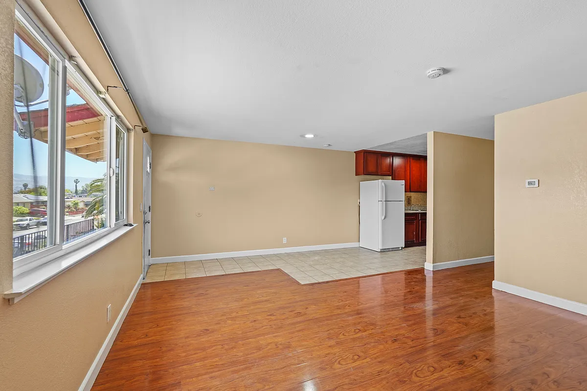 Building Photo - 1515 Mount Herman Dr #5