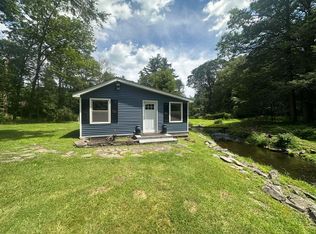 323 Smith Hill Rd, Stroudsburg, PA 18360
