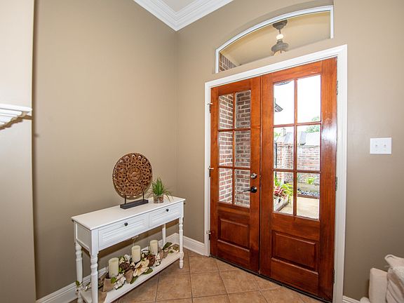 4th image of 106 Stags Leap Ln