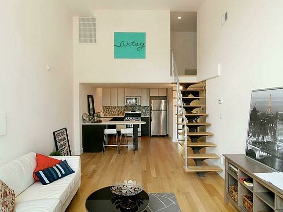3rd image of 90 Meserole St APT 3B