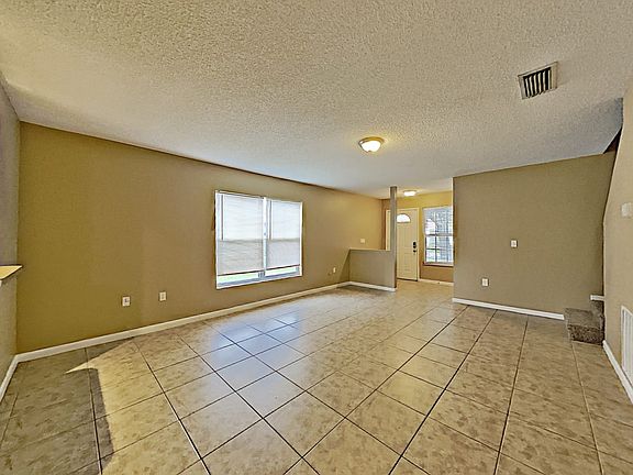 4th image of 1062 Lewis Ave