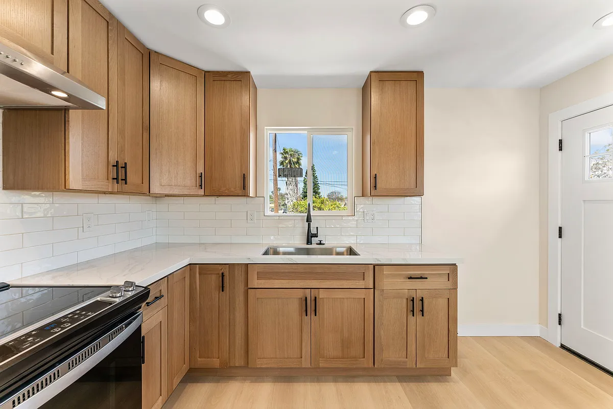 Building Photo - 3288 Logan Ave #1