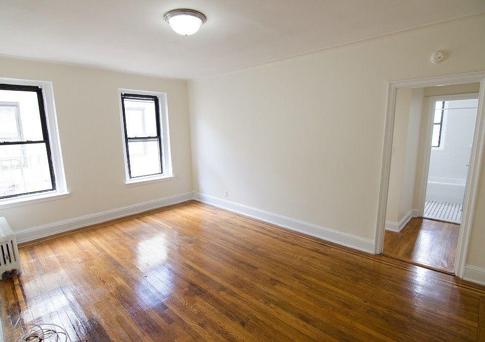 1st image of 4309 47th Ave #2F