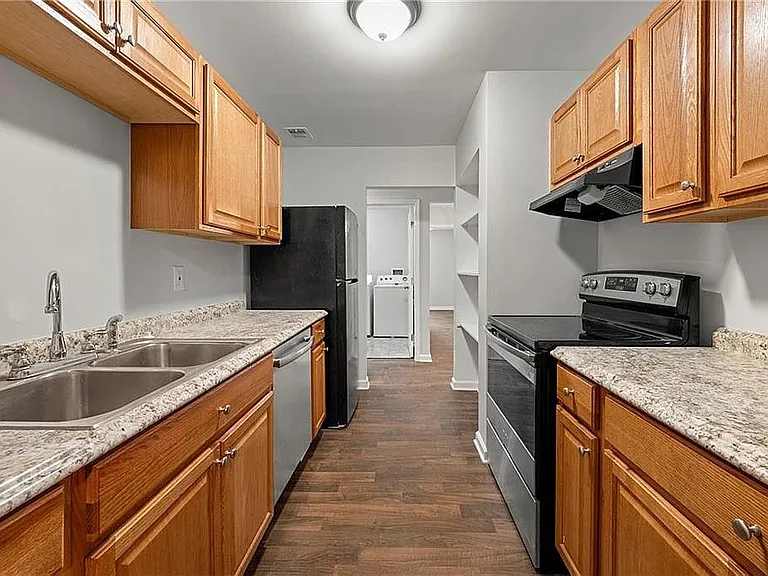 3575 Oakvale Rd — Photo 3