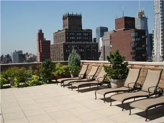 Sold by Corcoran | media 16