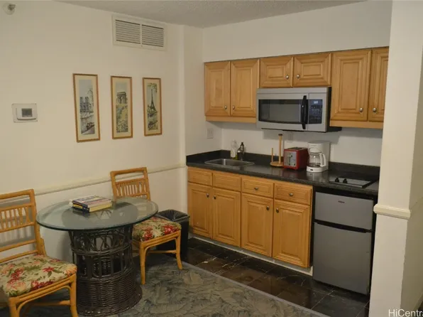 1088 Bishop St APT 701, Honolulu, HI 96813