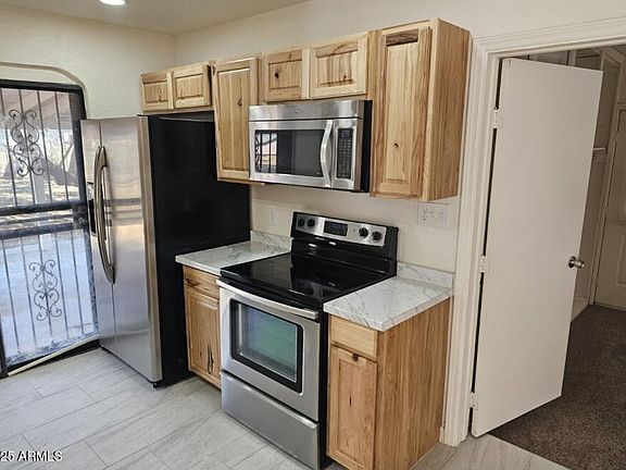 4th image of 4536 W INDIANOLA Avenue