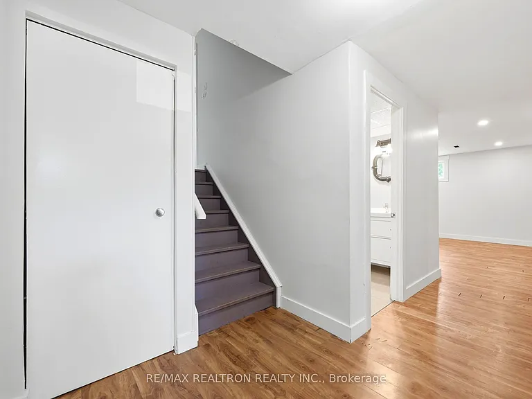 13 Springdale Dr #LOWER — Photo 6