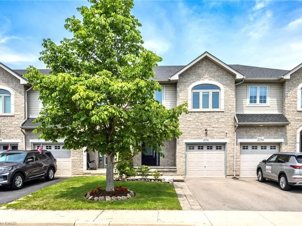 2092 English Cres, Burlington, ON L7L 7B3