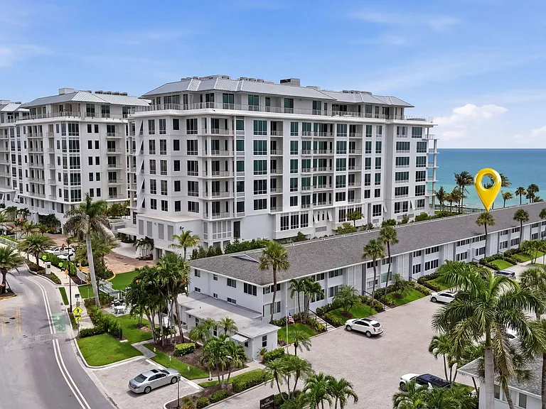 1065 Gulf Shore Blvd N #1 — Photo 14