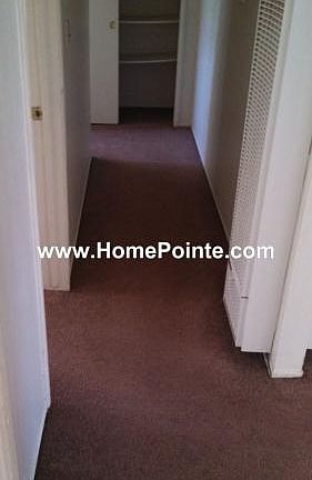 3rd image of 3904 42nd Ave APT D