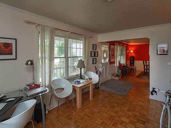 4th image of 381 Tantum Ave