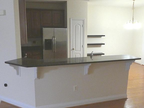 3rd image of 16456 Kenneweg Ct