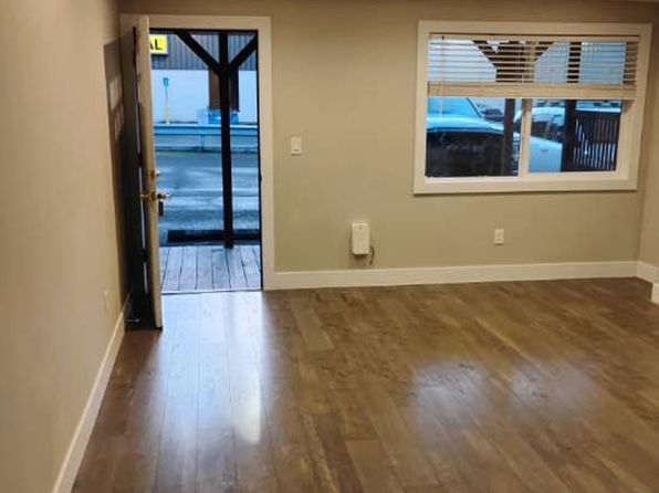 300 NW Santiam Blvd #308