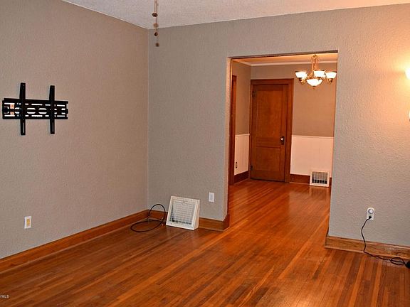 4th image of 456 Fairview Ave NW