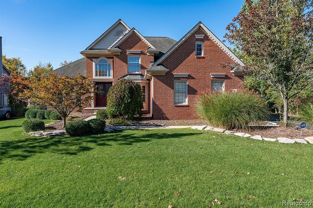 6816 Oakhurst Ridge Rd, Clarkston, MI 48348 Zillow
