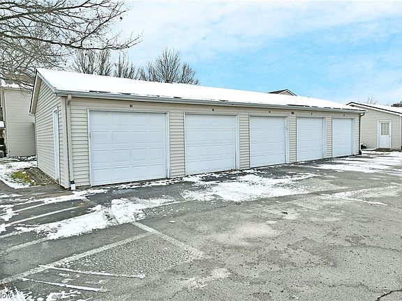 3rd image of 2792 Ivy Hill Cir Unit B
