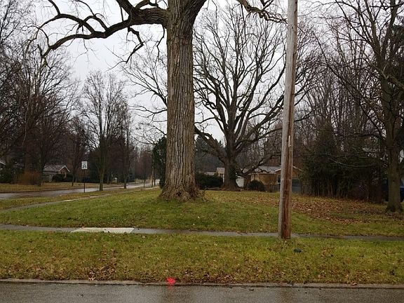 2nd image of 5261 Berkshire Dr