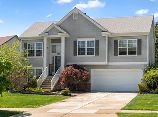 3080 Fenview Dr, Ann Arbor, MI 48108