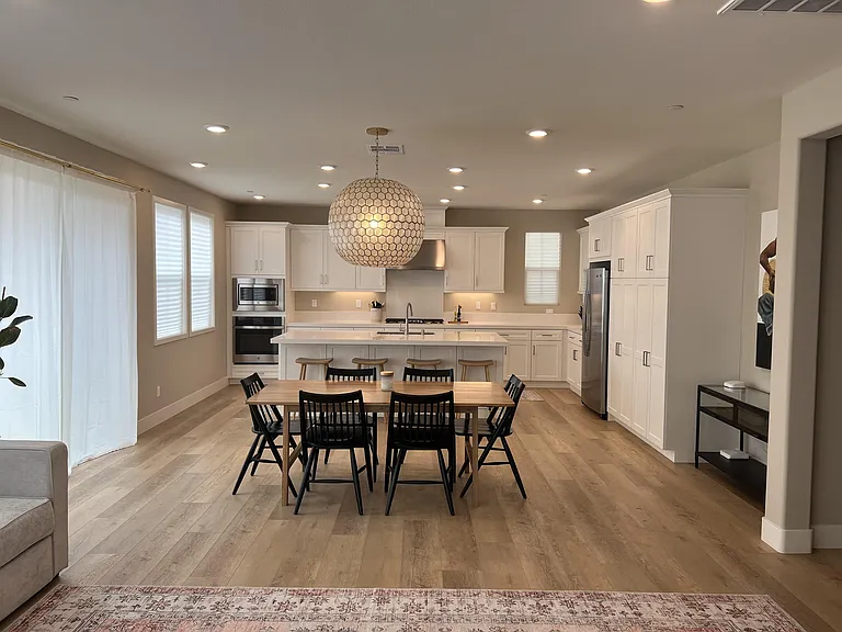 6690 Spartina Ct — Photo 2