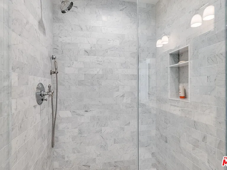 28925 Cliffside Dr — Photo 28