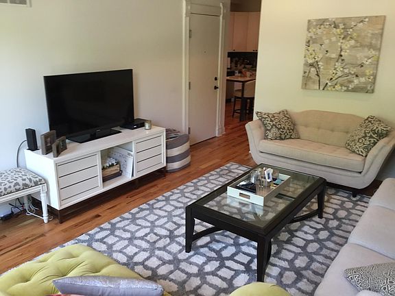 3rd image of 1717 N Orleans St #2