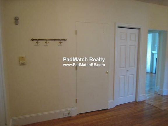2nd image of 62 1/2 Egmont St