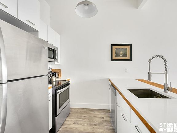 5th image of 2099 Pacific St #1F