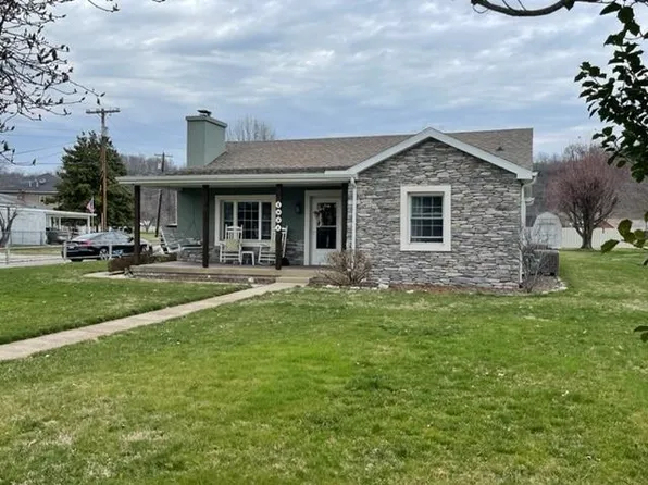 1851 N 2nd St, Ironton, OH 45638