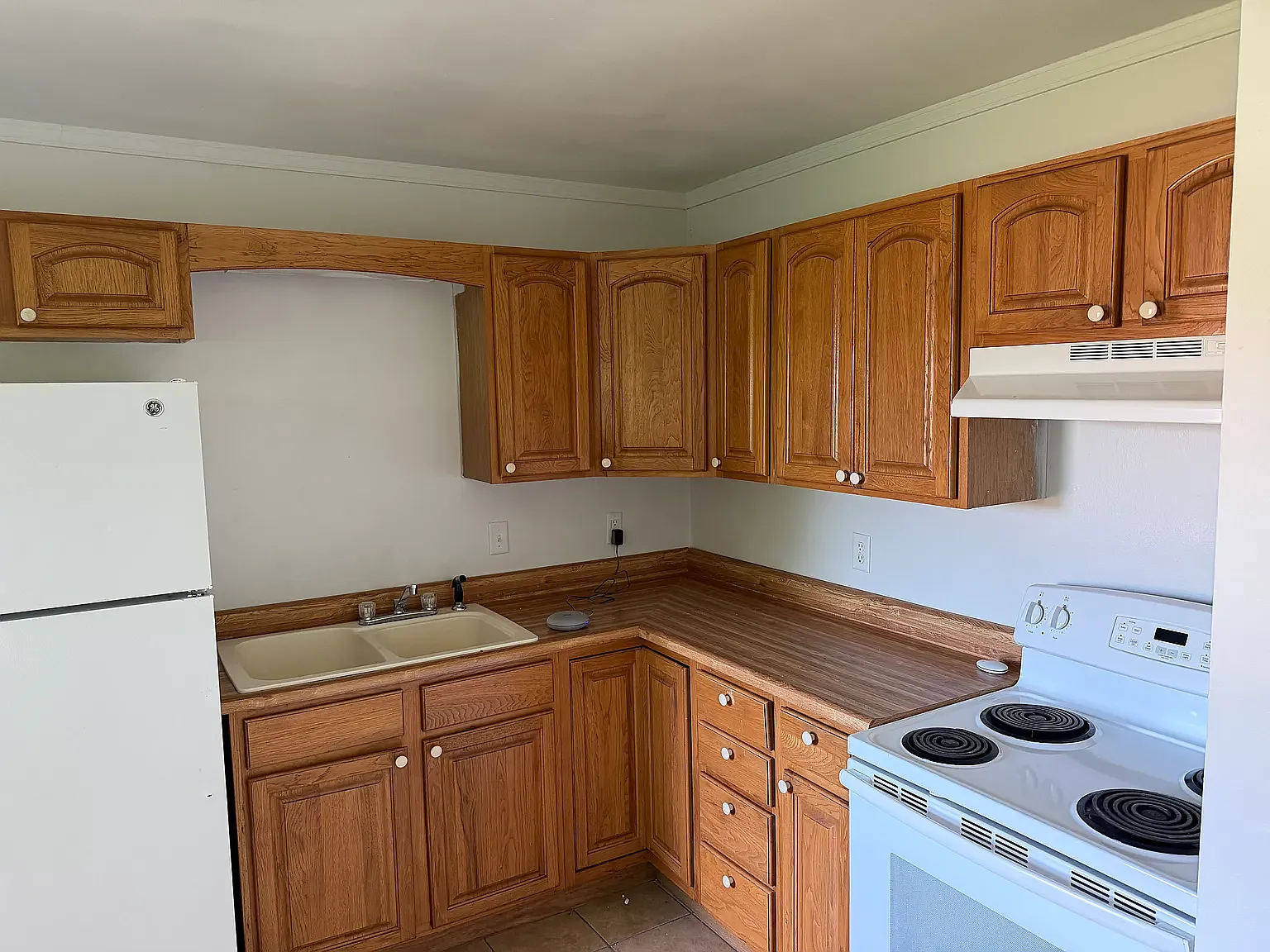 5 bed, 2850 sqft, $2,300 — Photo 3