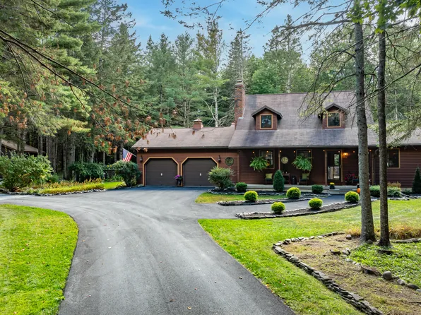 2072 Spruce Street, Hermon, ME 04401