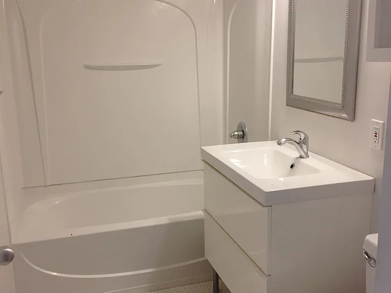 506 N Greensboro St #25 — Photo 9