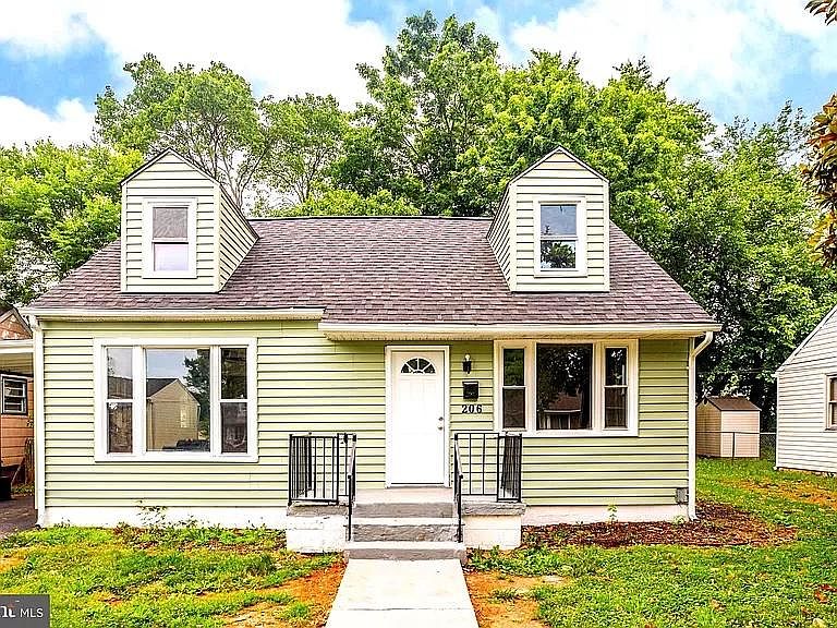 1st image of 206 Coakley St